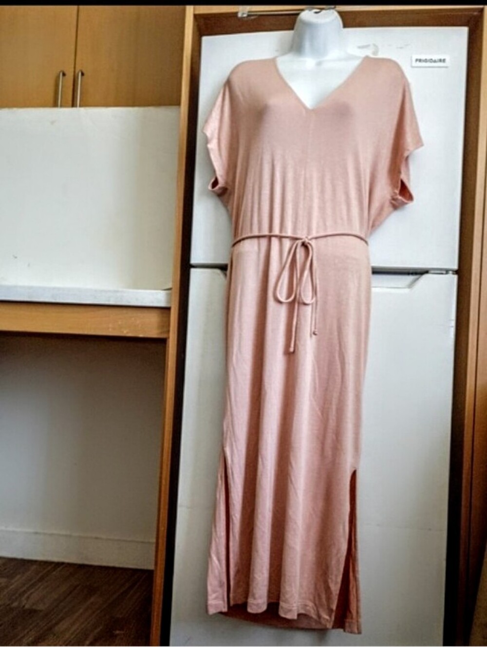 Vince  Lily Light Pink Maxi Dress - Minimal V-Neck sz S